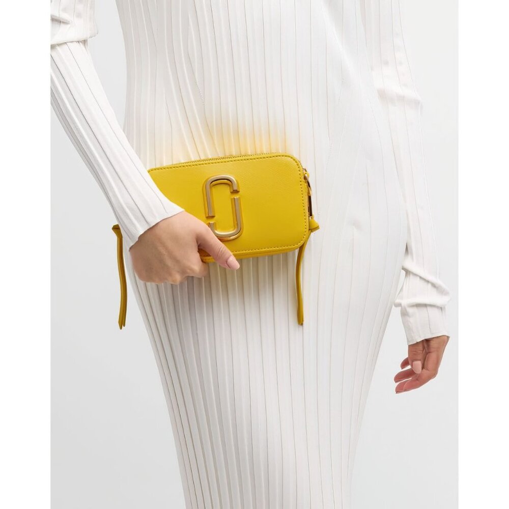 Marc Jacobs Women's The Utility Snapshot Crossbody Bag Sun Yellow OS - Picture 11 of 16